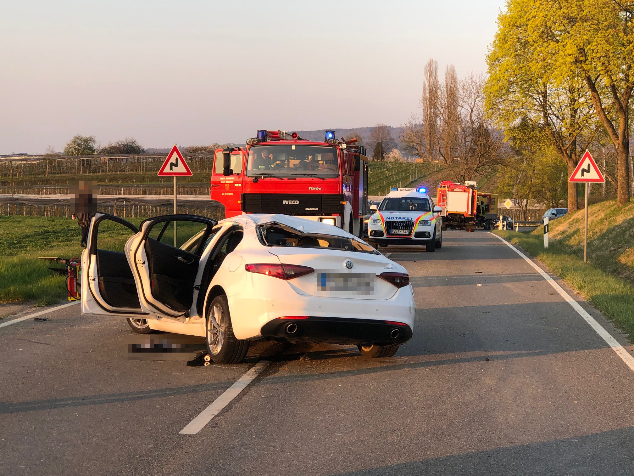 Mehr über den Artikel erfahren H 1 VU – Verkehrsunfall auf B33
