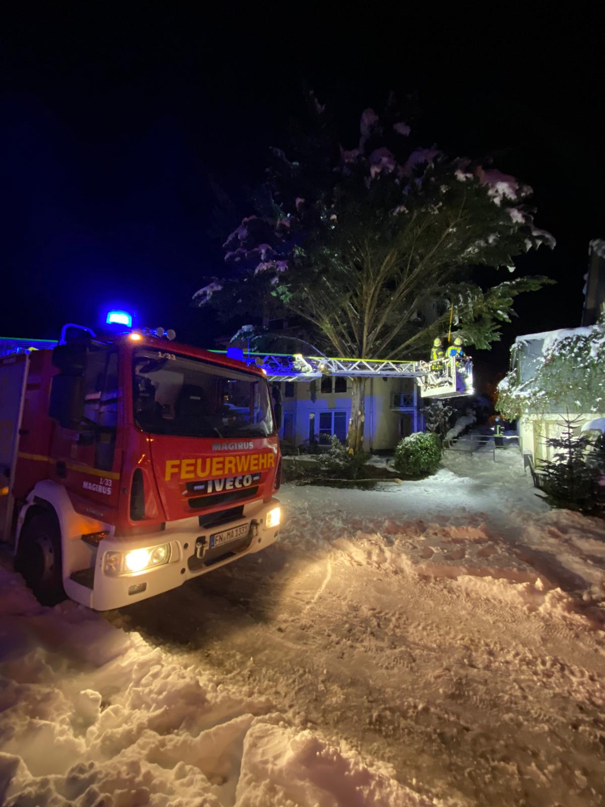 Mehr über den Artikel erfahren H 1 – Ast droht abzubrechen