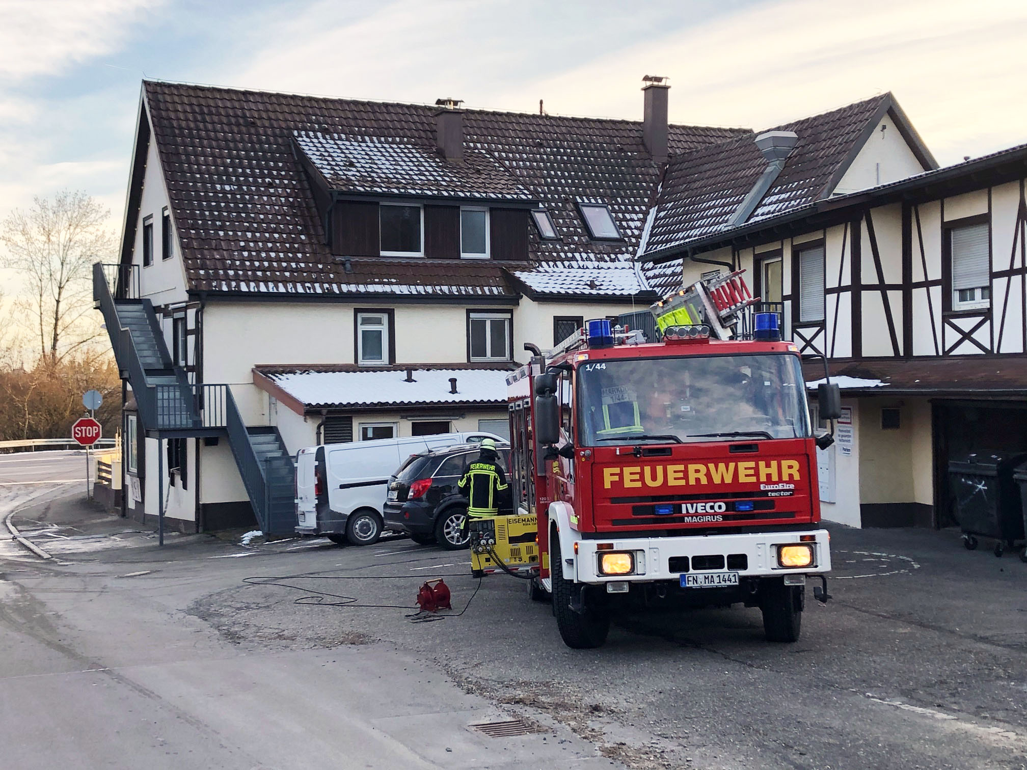 Mehr über den Artikel erfahren H 1 – Wasseraustritt nach Rohrbruch