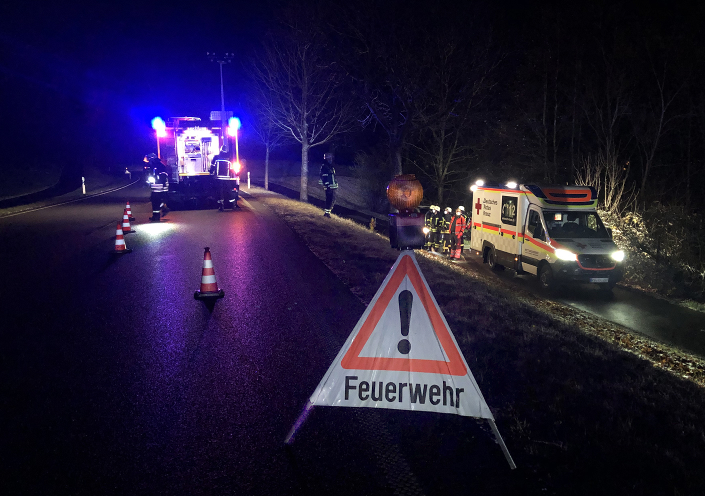 Mehr über den Artikel erfahren H 1 VU – PKW kommt von Fahrbahn ab