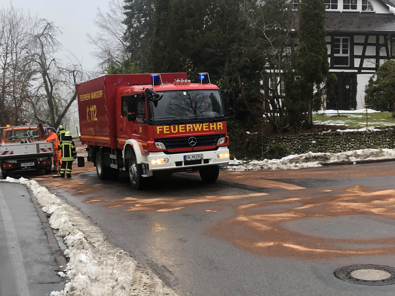 Mehr über den Artikel erfahren H ÖLSPUR 1 – Großflächige Ölverschmutzung in Fitzenweiler