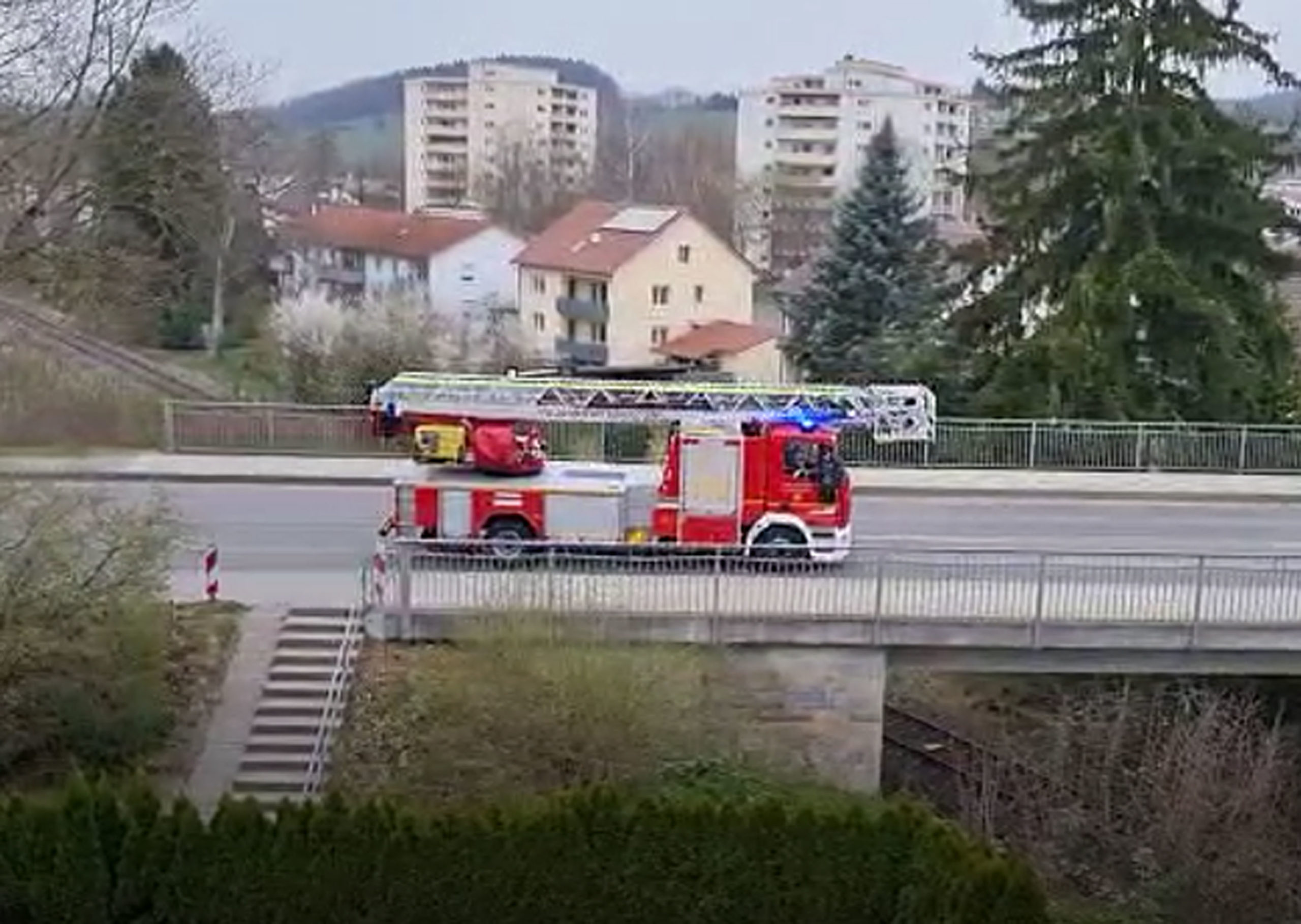 Mehr über den Artikel erfahren Z DLK – Drehleiter nach Bermatingen