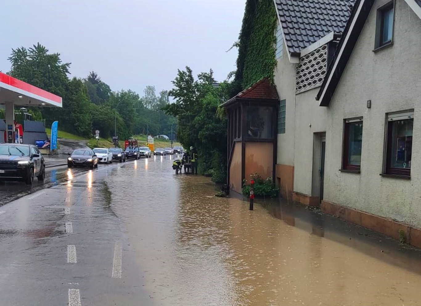Mehr über den Artikel erfahren H 1 – Zwei Einsätze wegen Unwetter