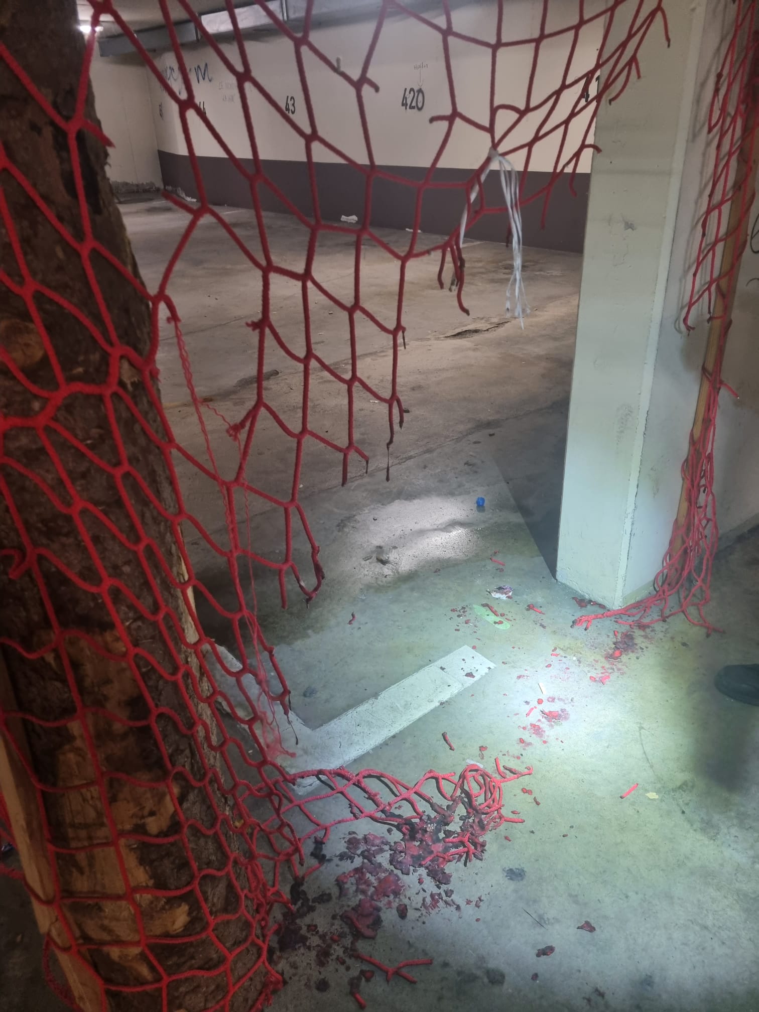 Mehr über den Artikel erfahren F 1 – Brand im Parkhaus