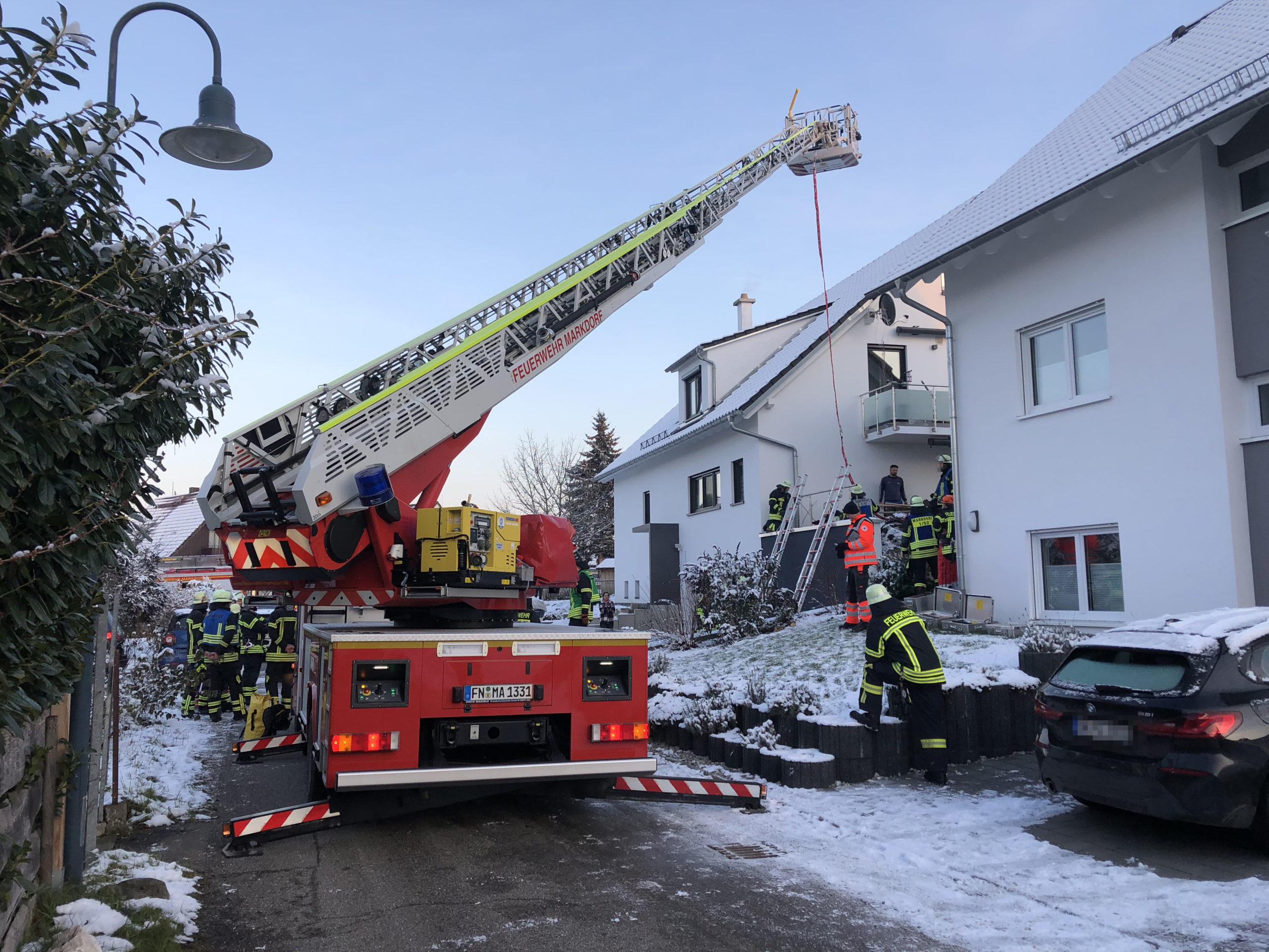 Mehr über den Artikel erfahren H EINSTURZ – Person unter Erde verschüttet