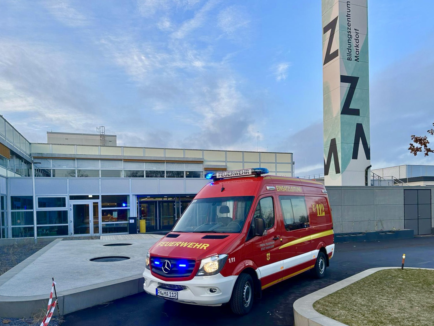 Mehr über den Artikel erfahren F BMA – Brandmeldeanlage Bildungszentrum wegen Kabelbrand