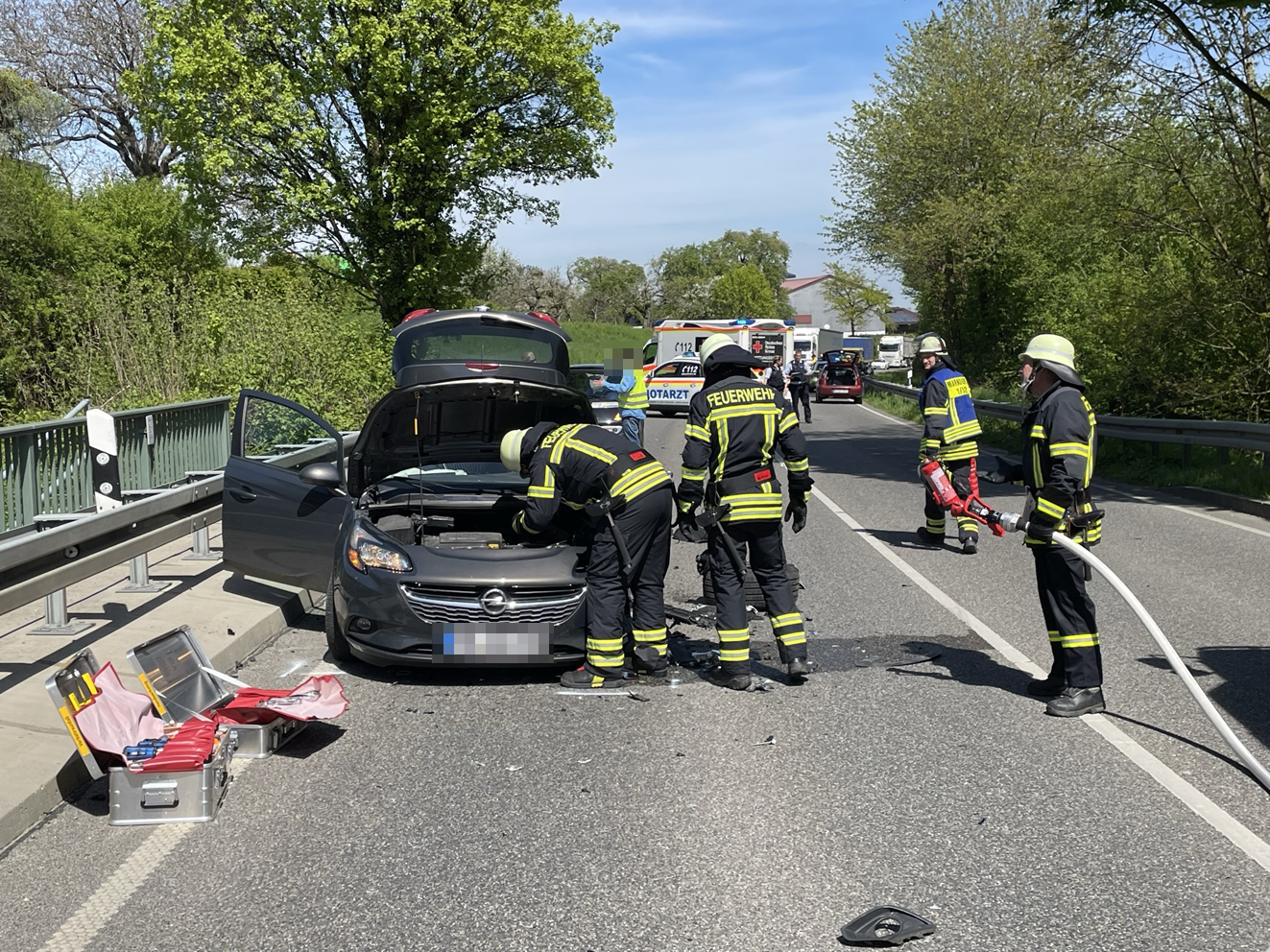 Mehr über den Artikel erfahren H 1 VU – Kollision zweier PKW auf B33