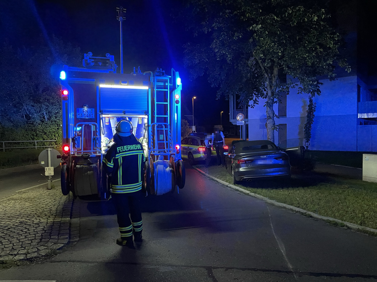 Mehr über den Artikel erfahren H 1 VU – PKW-Unfall im Kreisverkehr