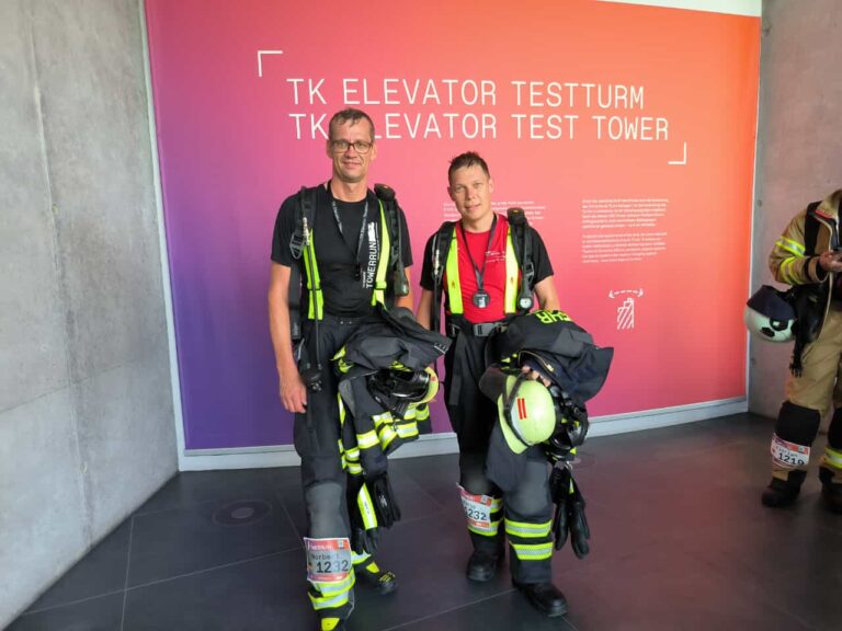 Read more about the article Zwei Markdorfer Feuerwehrleute erfolgreich beim Towerrun