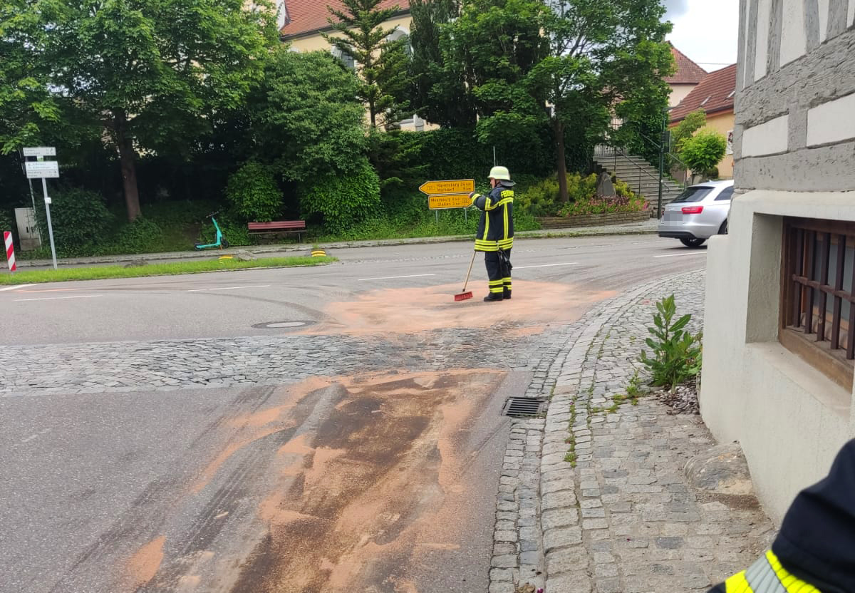 Mehr über den Artikel erfahren H ÖLSPUR 1 – Ölverschmutzung in Ittendorf