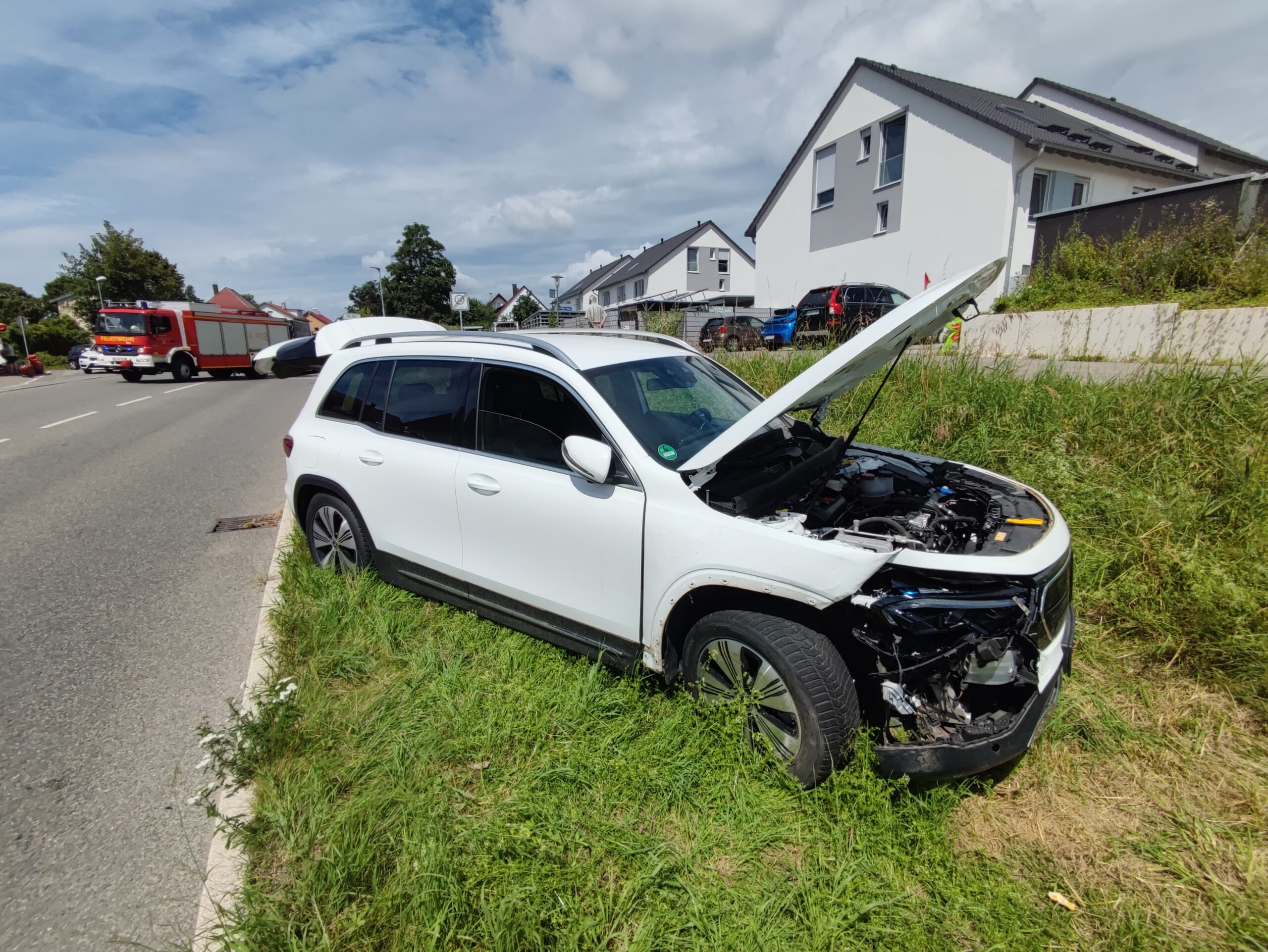 Mehr über den Artikel erfahren H 1 VU – Zusammenstoß zweier Fahrzeuge in Leimbach