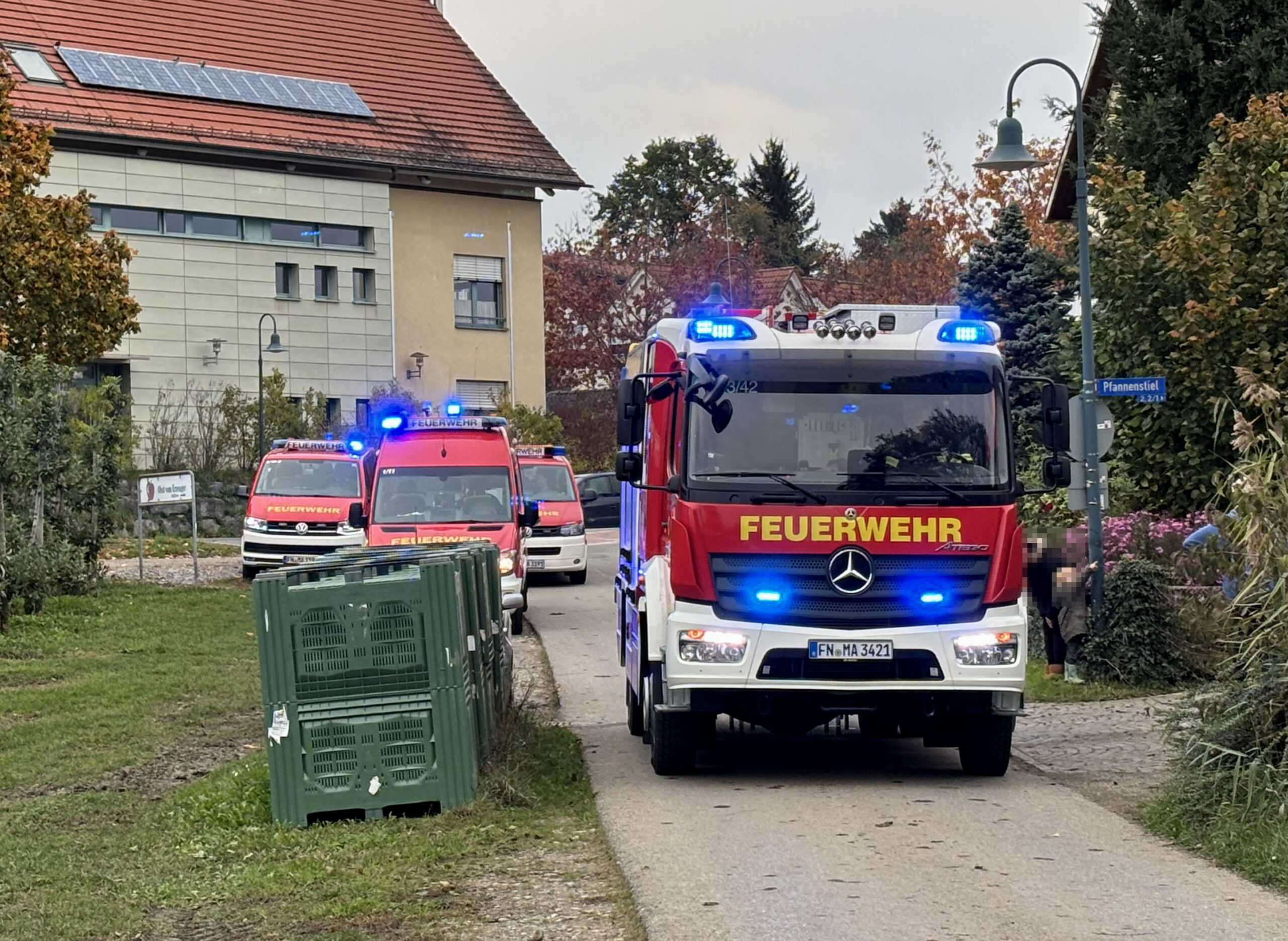 Mehr über den Artikel erfahren H ÖL WASSER  – Fraglich Ölverschmutzung in Bach