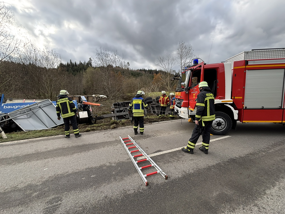 Mehr über den Artikel erfahren H 3 VU – Rüstwagen und Löschfahrzeug nach Deggenhausertal