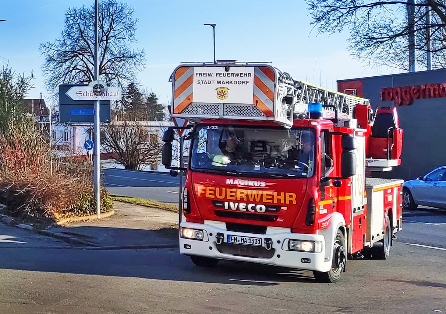 Mehr über den Artikel erfahren F BMA – Drehleiter nach Bermatingen