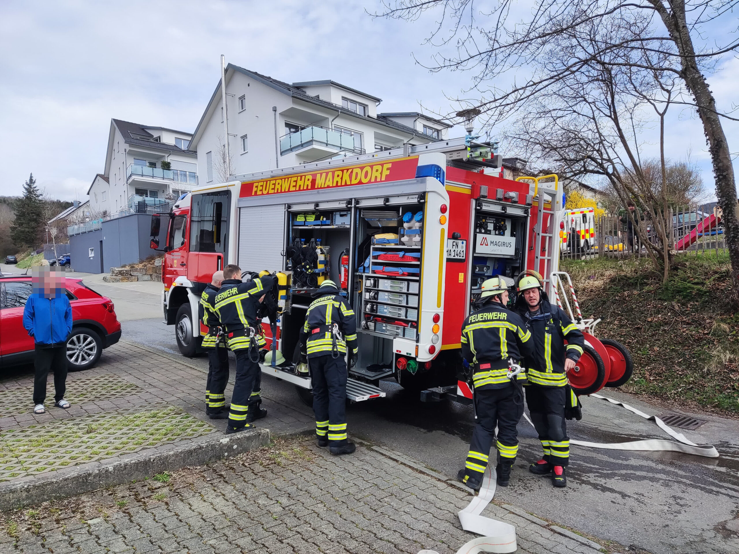 Mehr über den Artikel erfahren F 2 – Brand auf Balkon