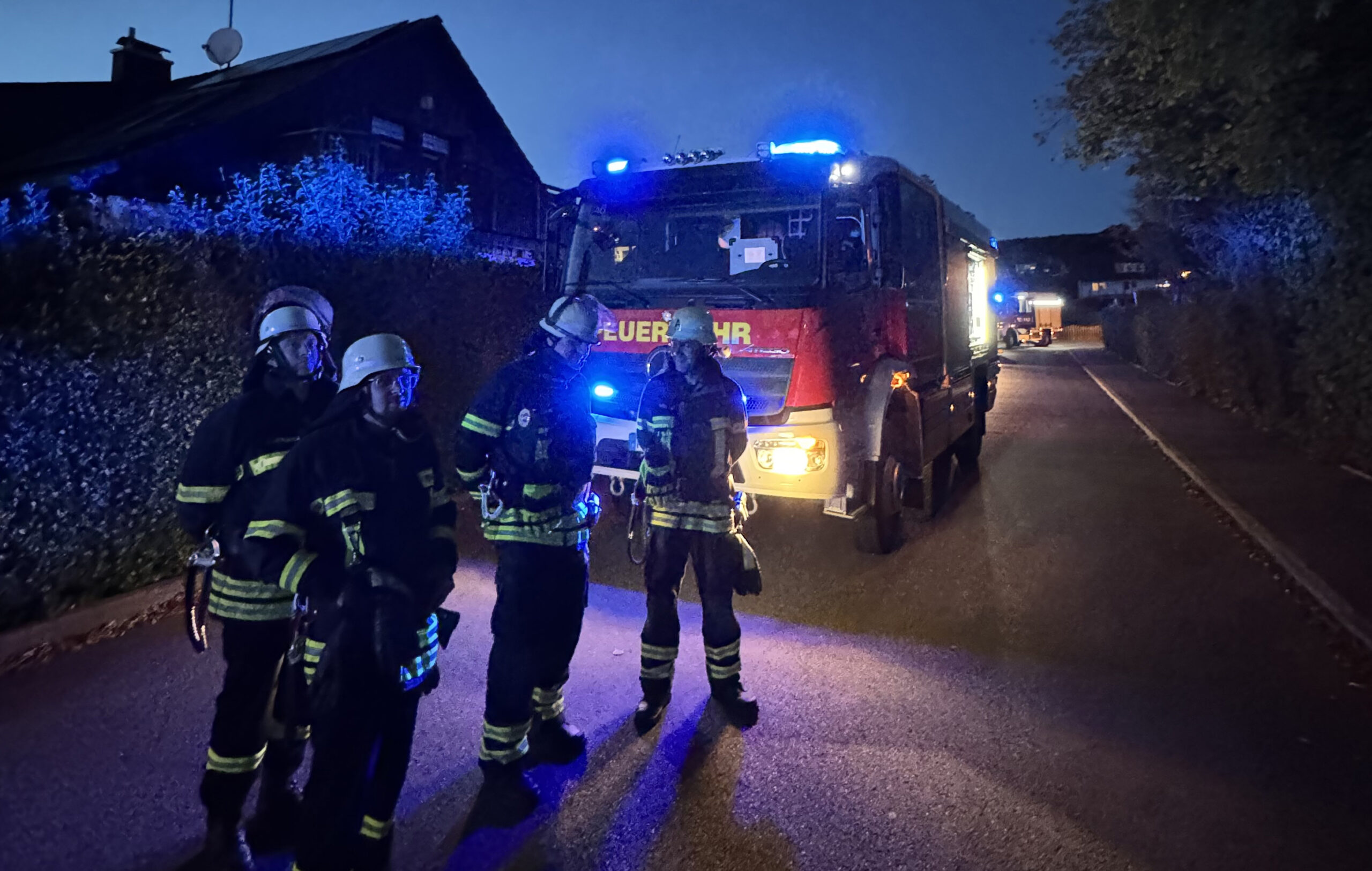 Mehr über den Artikel erfahren B BRAND / GEFAHRENMELDEANLAGE – Feueralarm ausgelöst in Mehrzweckhalle