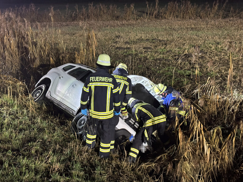 H 1 VU – PKW im Graben