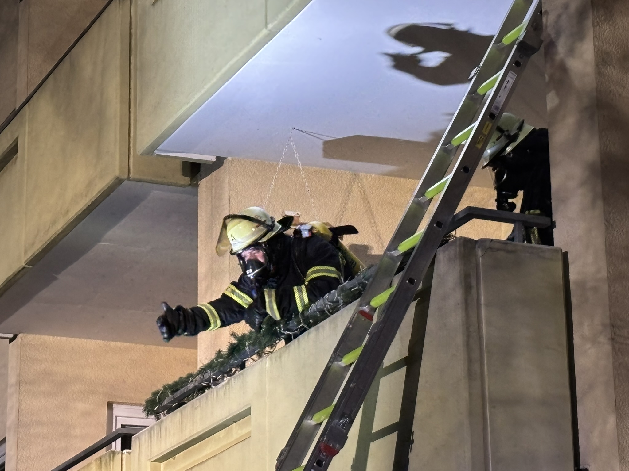 Mehr über den Artikel erfahren H 3 GAS – Gasbehälter zischt auf Balkon