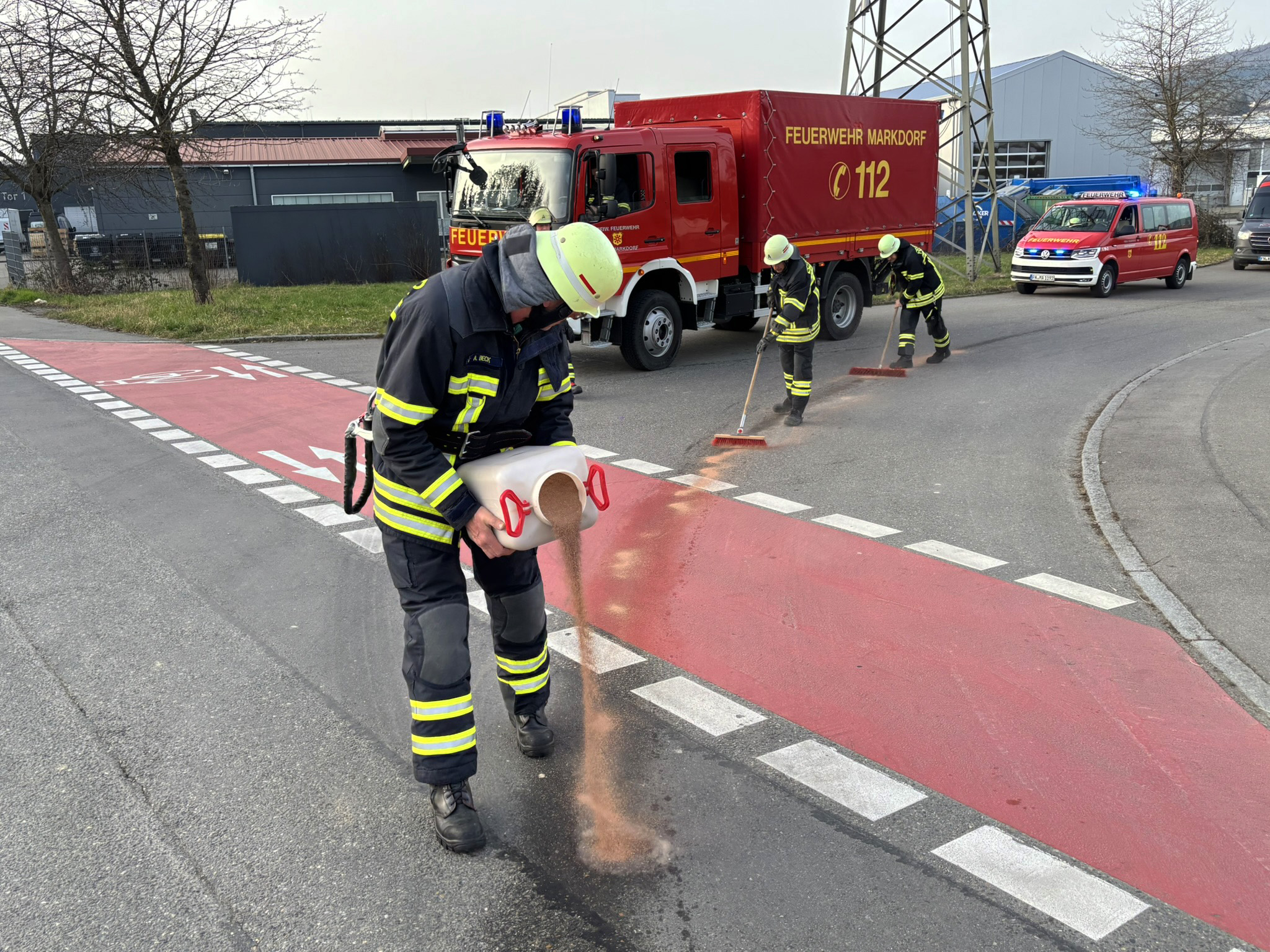 Mehr über den Artikel erfahren H ÖLSPUR 1 – Ölspur im Industriegebiet