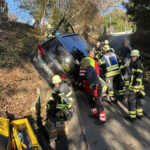 H3Y VU – PKW in massiver Schräglage