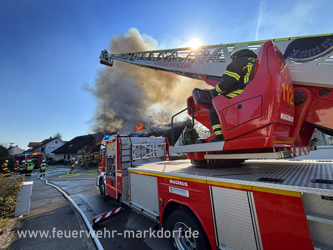 Mehr über den Artikel erfahren B 4 – Wohnhausbrand in Bermatingen